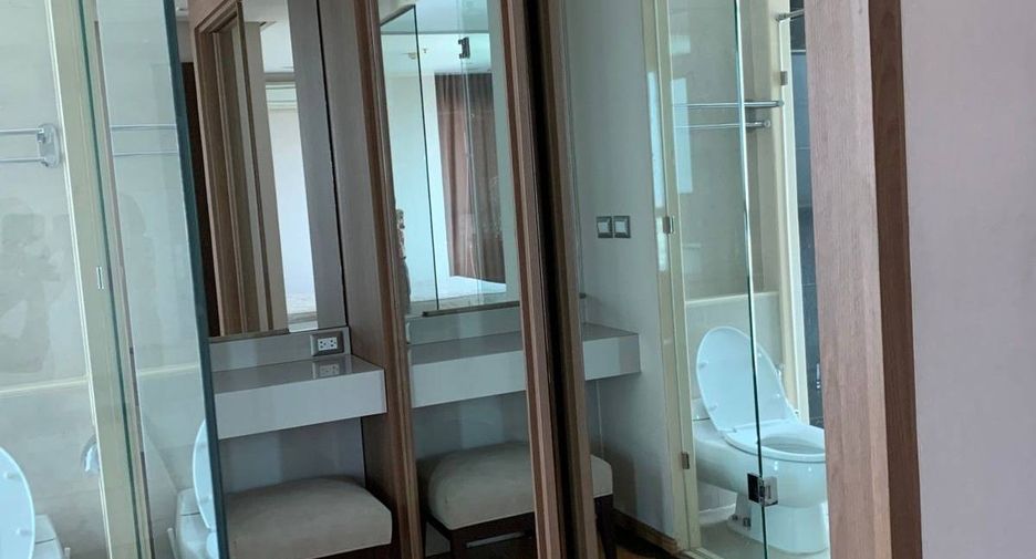 For rent 2 ベッドルーム condo in Watthana, Bangkok