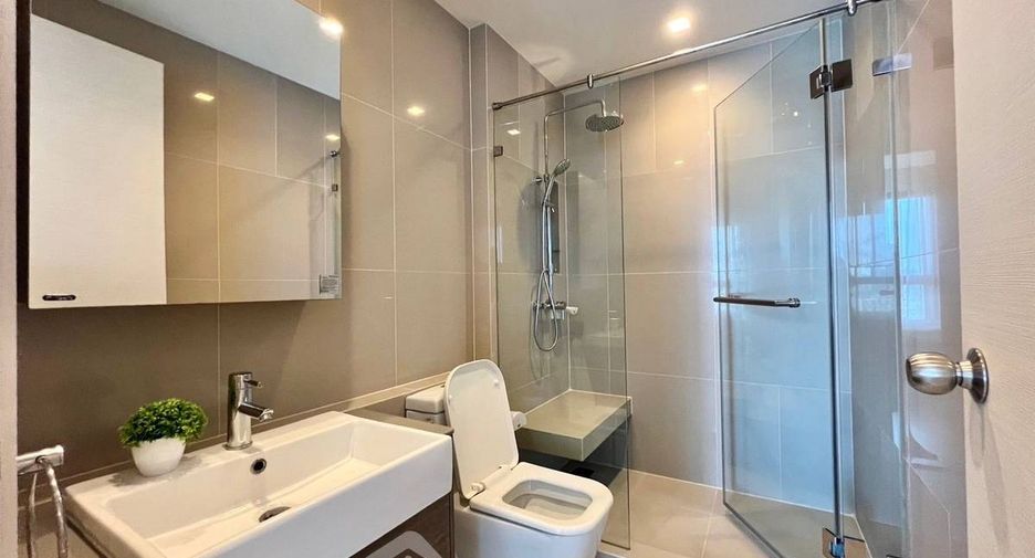 À louer 2 chambres condo à Huai Khwang, Bangkok