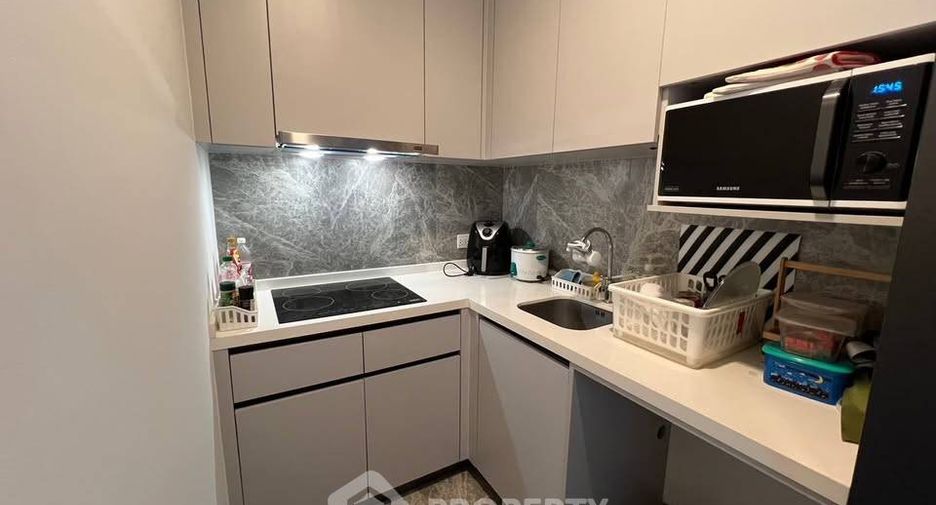 For rent 2 bedrooms condo in Bang Na, Bangkok