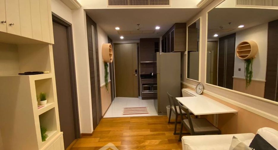 Condo en alquiler de 1 habitaciones en Khlong Toei, Bangkok
