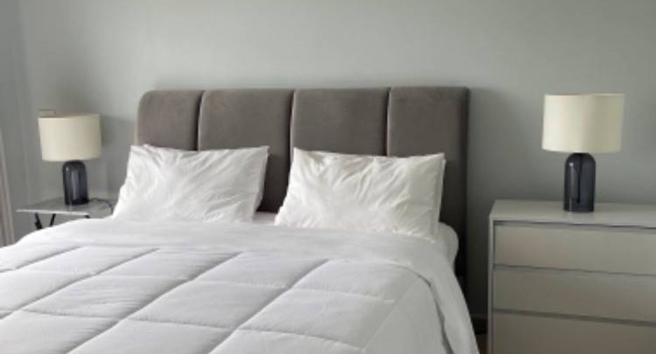 For rent 3 bedrooms condo in Huai Khwang, Bangkok