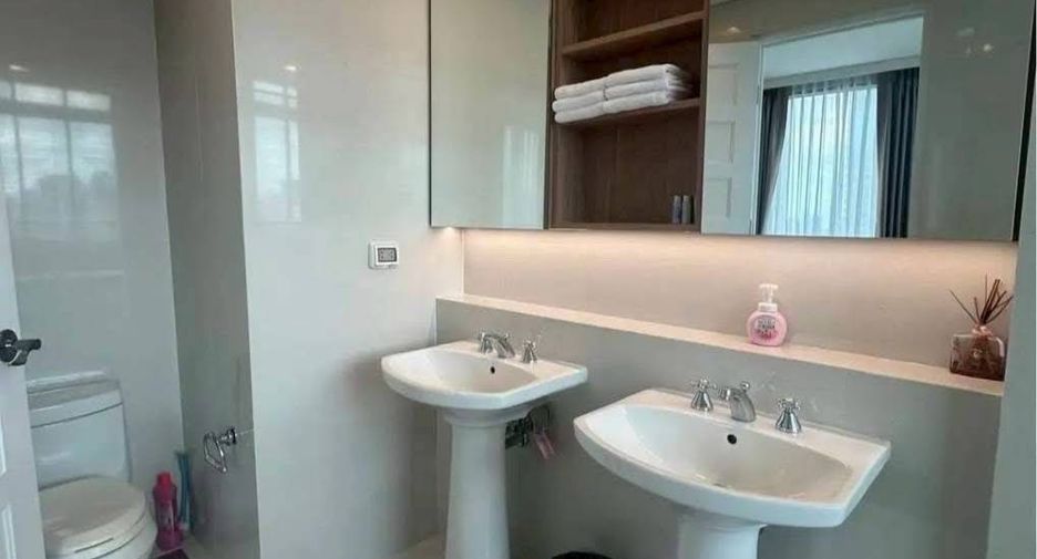For rent 2 ベッドルーム condo in Khlong Toei, Bangkok