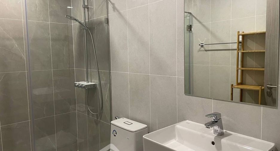 Wohnung zur Miete mit 1 Zimmer in Bang Rak, Bangkok