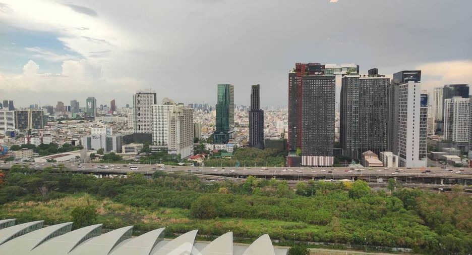 For rent 2 bedrooms condo in Watthana, Bangkok