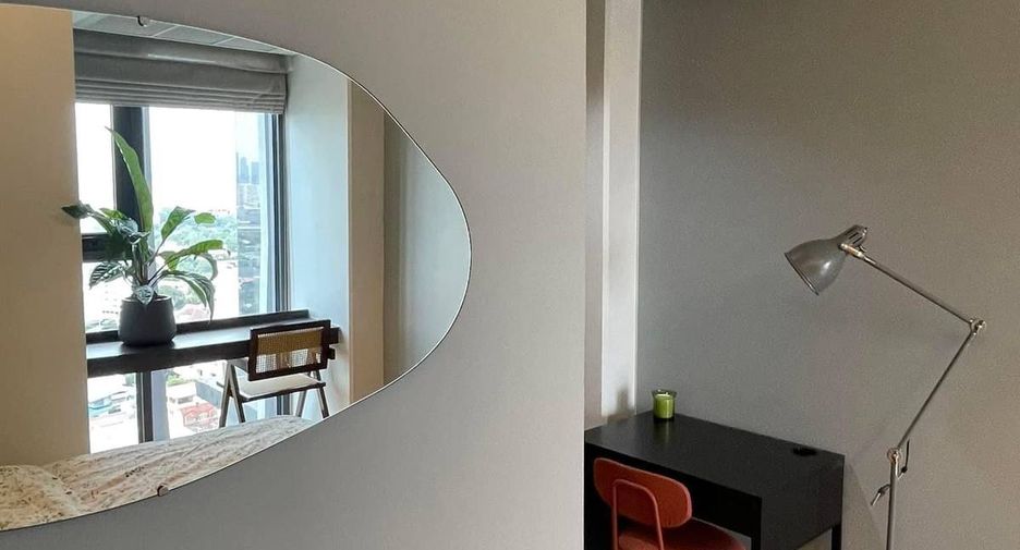 For rent 2 bedrooms condo in Phaya Thai, Bangkok