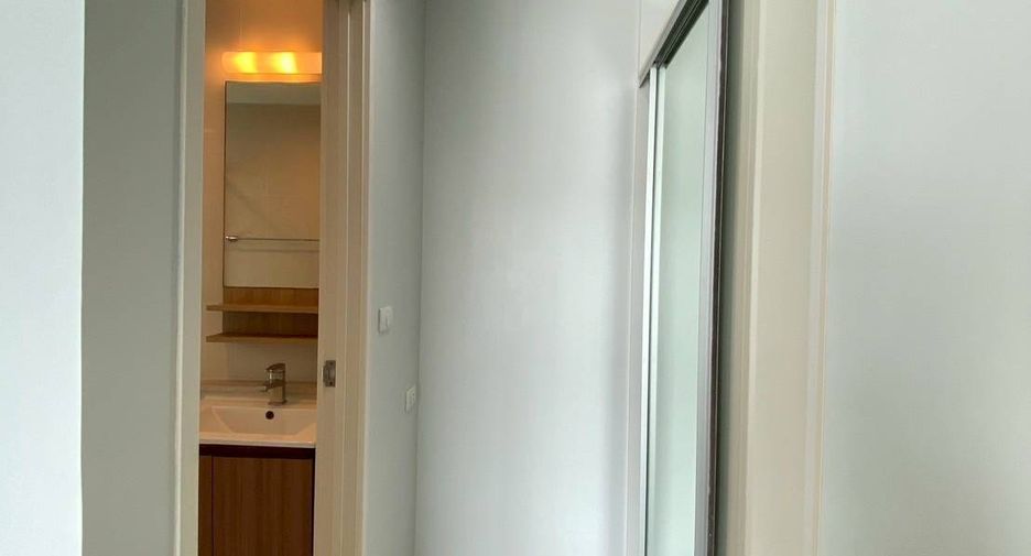 For rent 2 ベッドルーム condo in Yan Nawa, Bangkok