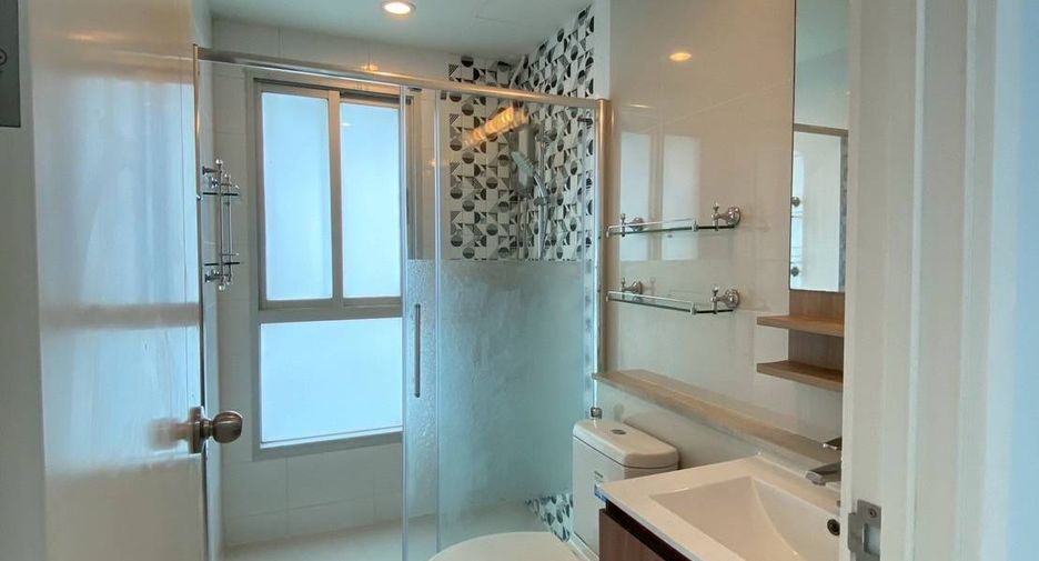 For rent 2 ベッドルーム condo in Yan Nawa, Bangkok