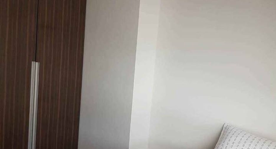 For rent 3 bedrooms condo in Phra Khanong, Bangkok