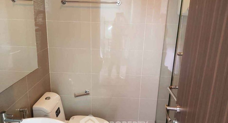 For rent 3 bedrooms condo in Phra Khanong, Bangkok