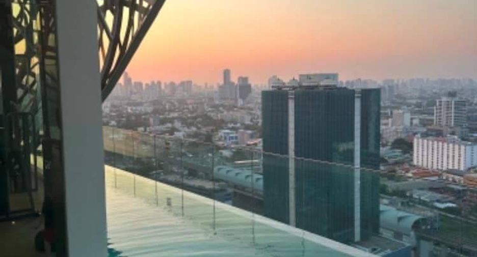 Condo en alquiler de 2 habitaciones en Watthana, Bangkok