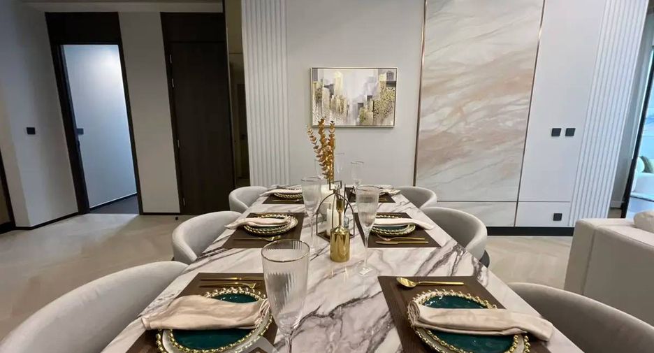 Condo en alquiler de 3 habitaciones en Watthana, Bangkok
