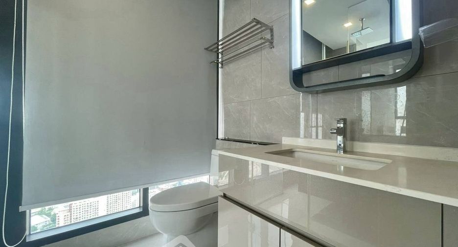 Condo en alquiler de 2 habitaciones en Huai Khwang, Bangkok