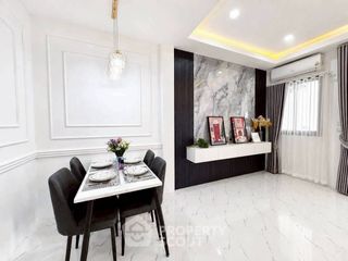 For rent 3 bedrooms townhouse in Bang Lamung, Chonburi