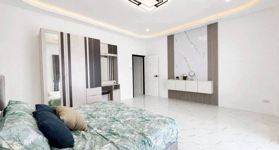 For rent 3 bedrooms townhouse in East Pattaya, Pattaya