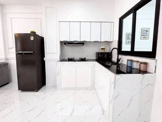 For rent 3 bedrooms townhouse in Bang Lamung, Chonburi