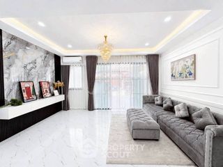 For rent 3 bedrooms townhouse in Bang Lamung, Chonburi