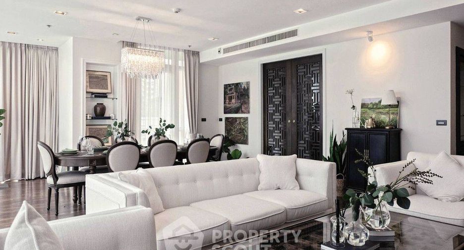 For rent 4 bedrooms condo in Pathum Wan, Bangkok