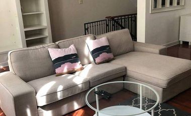 For rent 4 bedrooms townhouse in Watthana, Bangkok