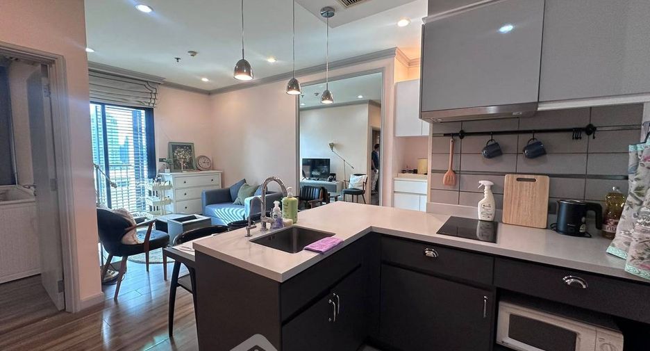 Condo en alquiler de 1 habitaciones en Khlong Toei, Bangkok