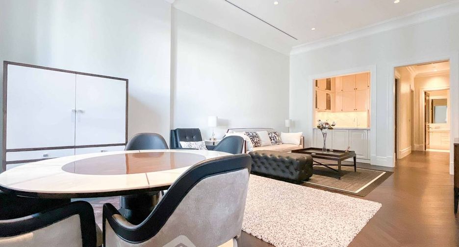 For rent 2 bedrooms condo in Pathum Wan, Bangkok