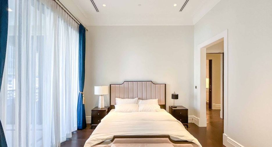 For rent 2 bedrooms condo in Pathum Wan, Bangkok