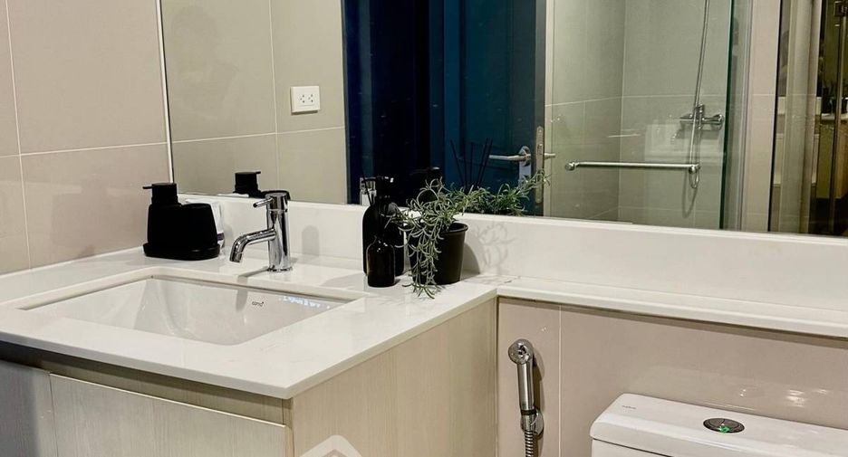 For rent 1 bed condo in Pathum Wan, Bangkok