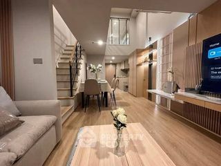 For rent 2 bedrooms condo in Bang Rak, Bangkok