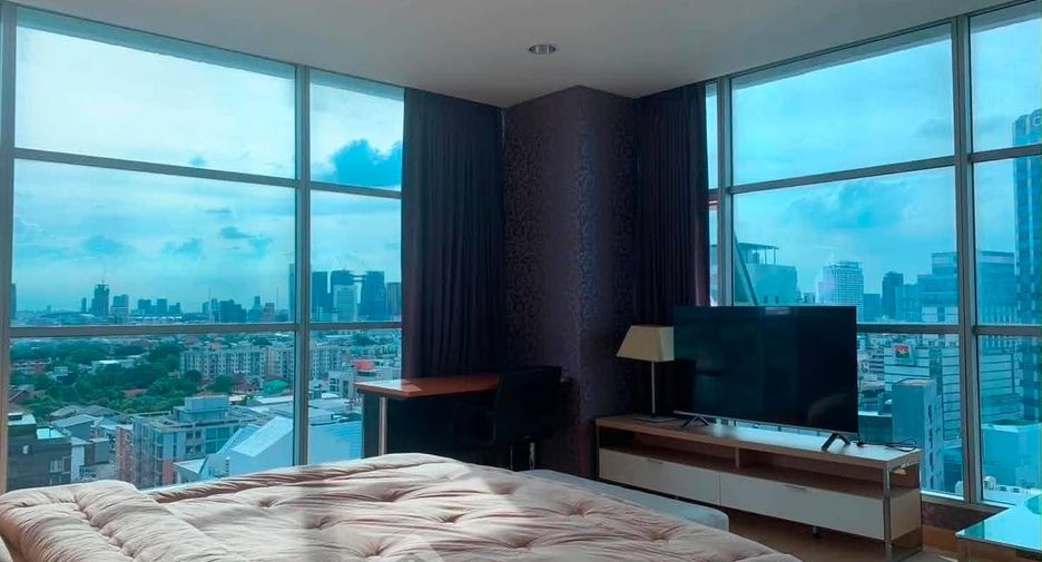 Condo en alquiler de 2 habitaciones en Huai Khwang, Bangkok