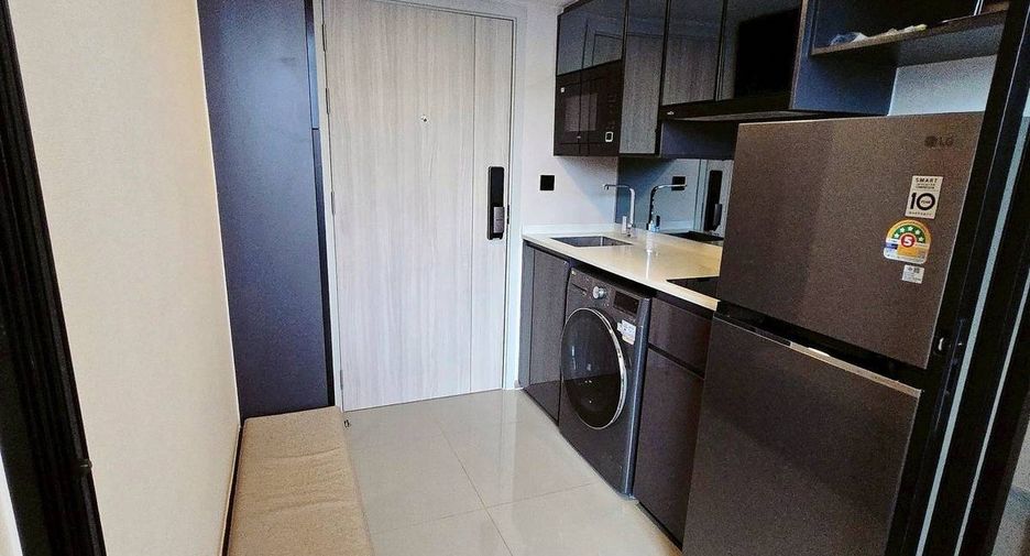 For rent 2 ベッドルーム condo in Bang Rak, Bangkok