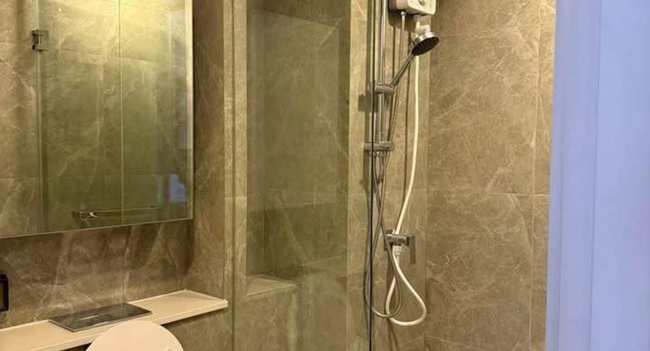 For rent 1 bed condo in Huai Khwang, Bangkok