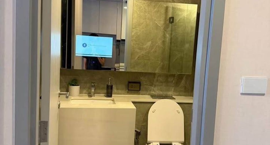 For rent 1 bed condo in Huai Khwang, Bangkok