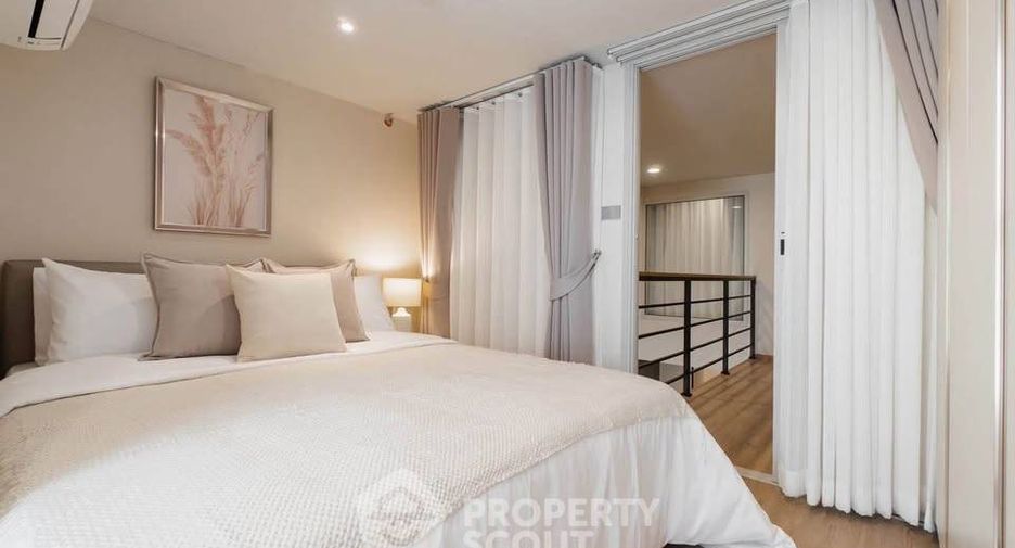 For rent 2 bedrooms condo in Bang Rak, Bangkok