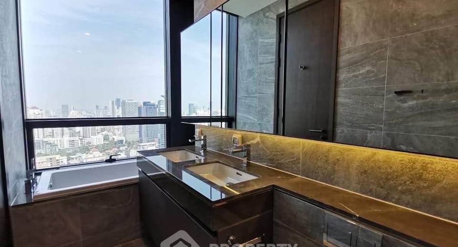 Condo en alquiler de 2 habitaciones en Khlong Toei, Bangkok