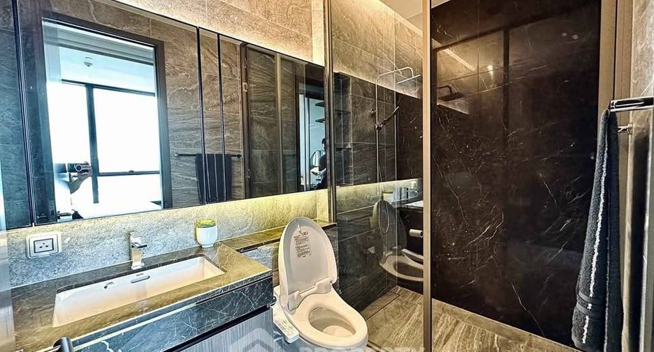 Condo en alquiler de 1 habitaciones en Khlong Toei, Bangkok