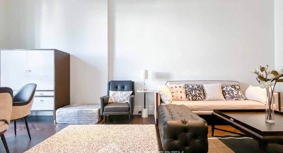For rent 2 bedrooms condo in Pathum Wan, Bangkok
