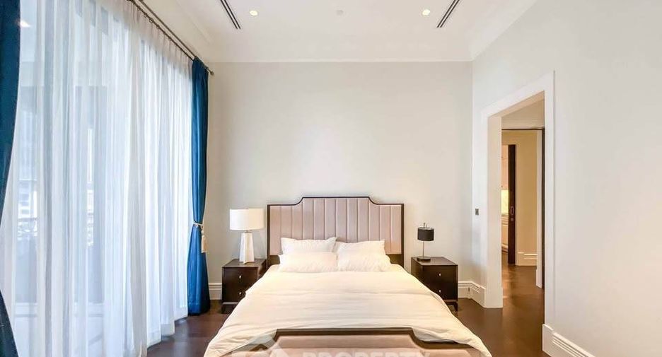 For rent 2 bedrooms condo in Pathum Wan, Bangkok