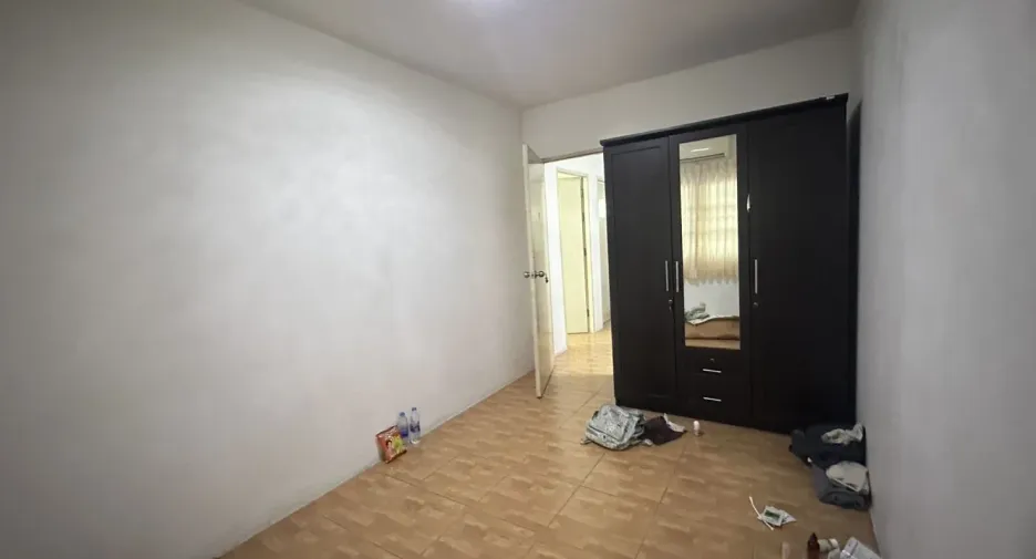 Casa adosada en venta de 3 habitaciones en Prawet, Bangkok