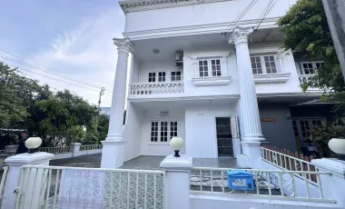 Casa adosada en venta de 3 habitaciones en Prawet, Bangkok