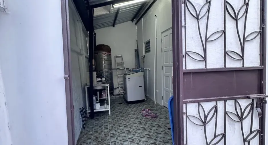 Casa adosada en venta de 3 habitaciones en Prawet, Bangkok