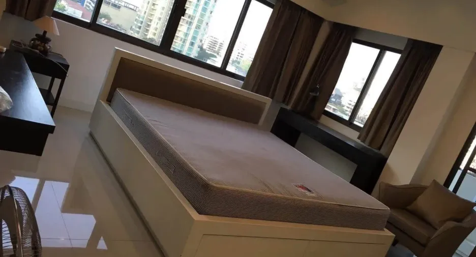 For rent 2 ベッドルーム condo in Watthana, Bangkok