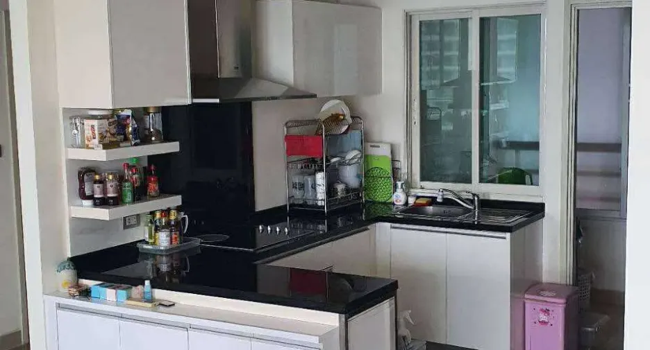 Condo en venta de 3 habitaciones en Bang Kho Laem, Bangkok