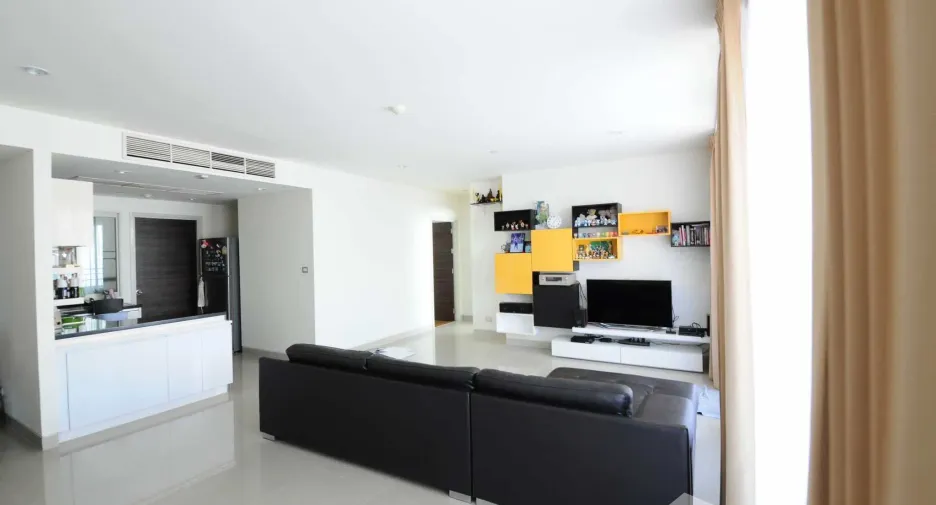 Condo en venta de 3 habitaciones en Bang Kho Laem, Bangkok
