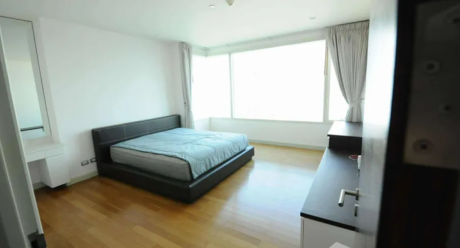 Condo en venta de 3 habitaciones en Bang Kho Laem, Bangkok