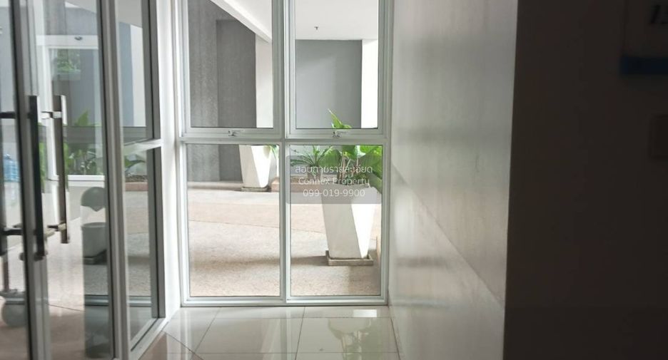 À louer 3 chambres condo à Yan Nawa, Bangkok