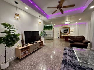 For rent 5 bedrooms house in Bang Lamung, Chonburi