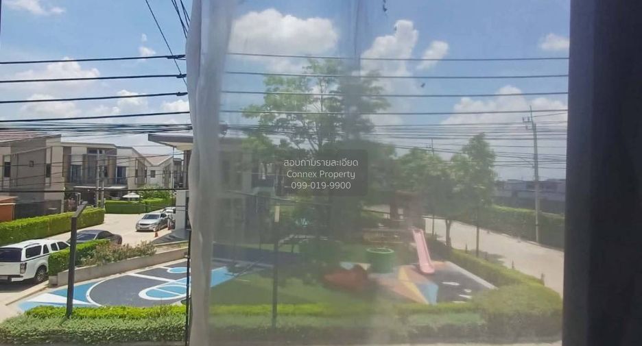 Casa adosada en alquiler de 3 habitaciones en Bang Bua Thong, Nonthaburi