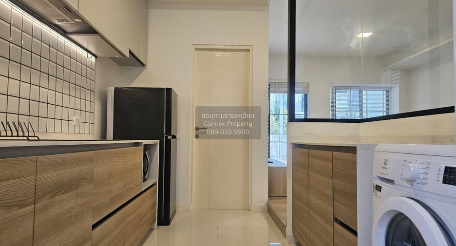 For rent 3 bedrooms townhouse in Bang Phli, Samut Prakan