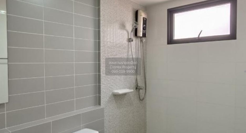 For rent 3 bedrooms townhouse in Khan Na Yao, Bangkok
