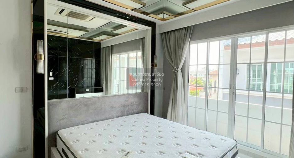 Reihenhaus zur Miete mit 3 Zimmer in Bang Kapi, Bangkok