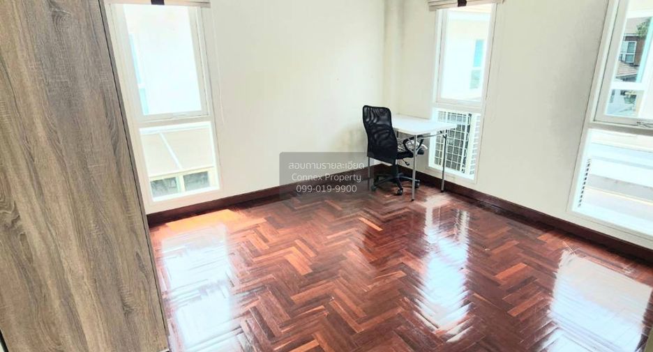 Haus zur Miete mit 3 Zimmer in Pak Kret, Nonthaburi